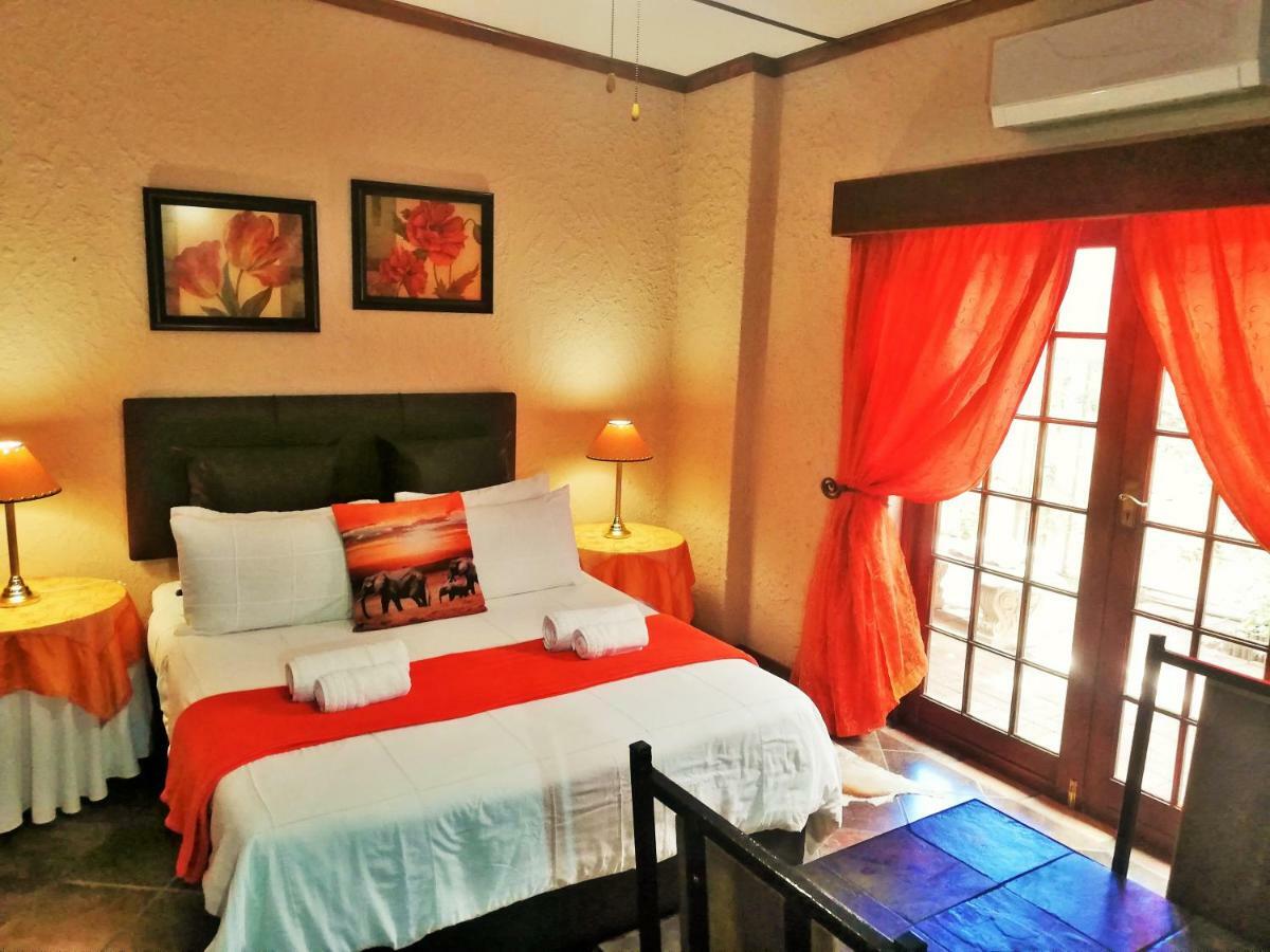Safari Guesthouse Vryburg Exterior photo